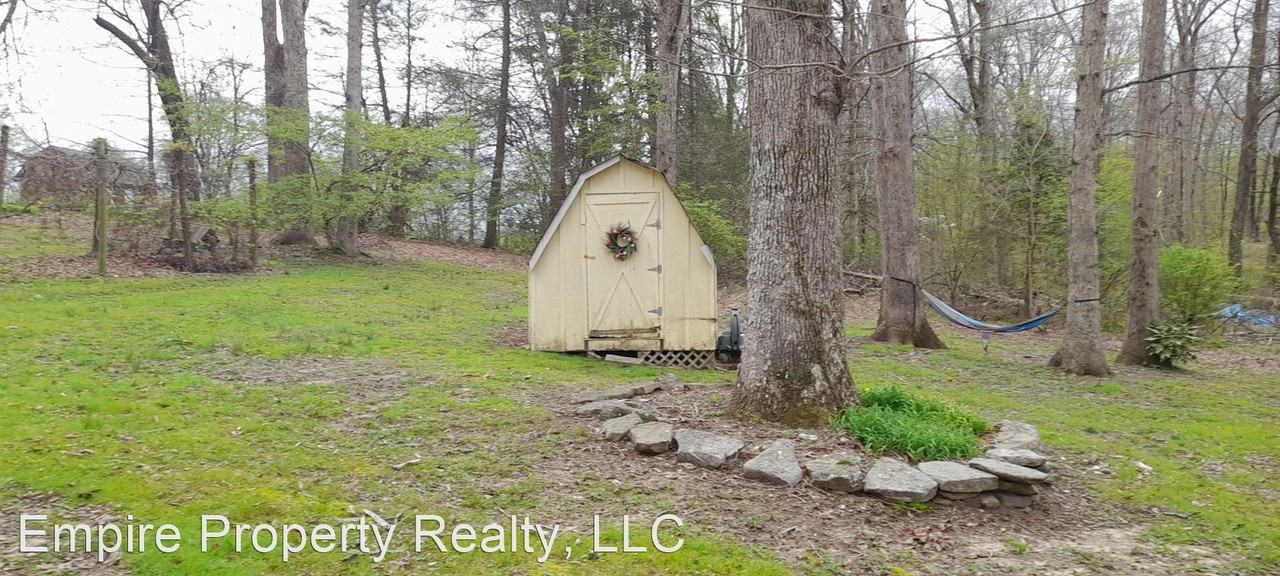 3008 Edgewood Dr - Photo 3 of 4