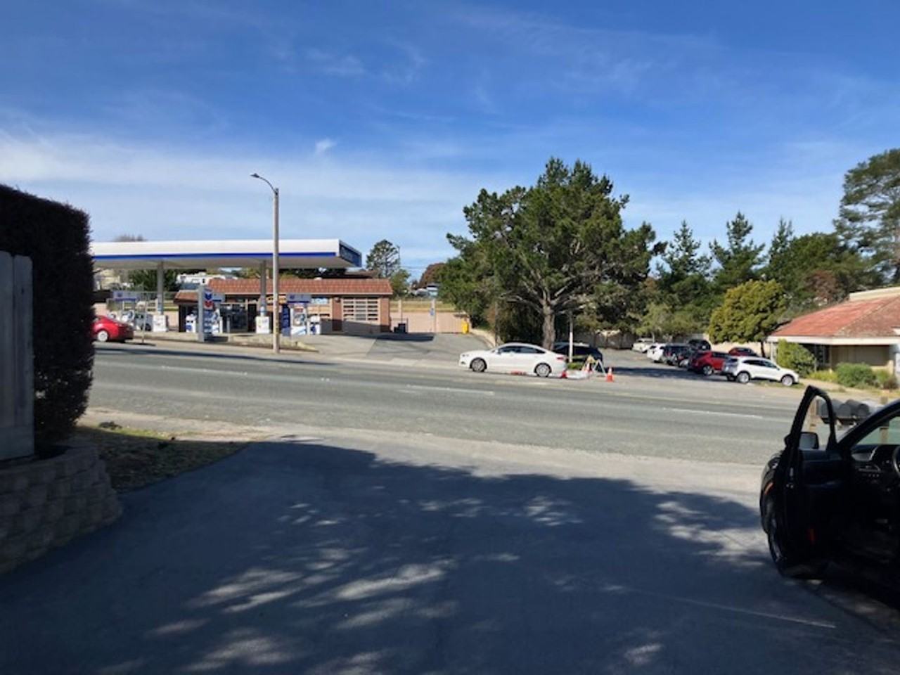 1131 Forest Ave - Photo 3 of 20