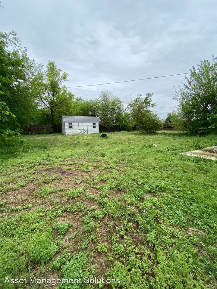 620 Nw 114th St - Photo 2 of 7