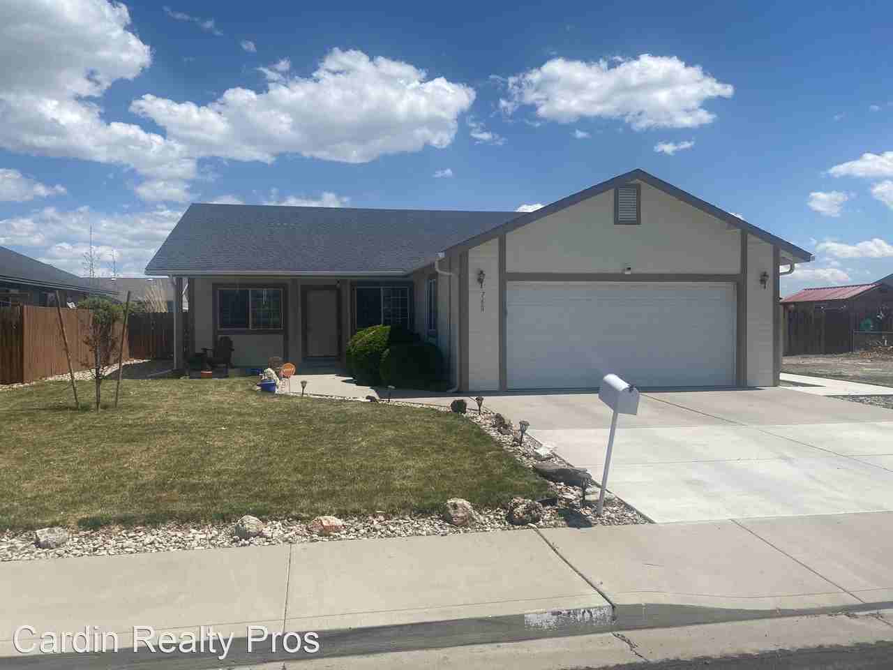 760 Timothy Way - Photo 2 of 15