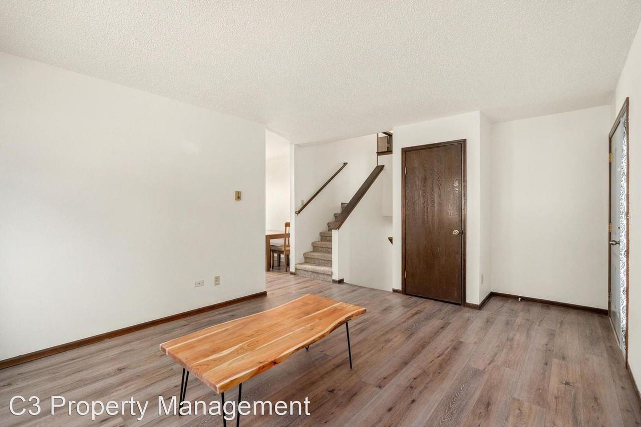 2800 Sagebrush Dr - Photo 3 of 27