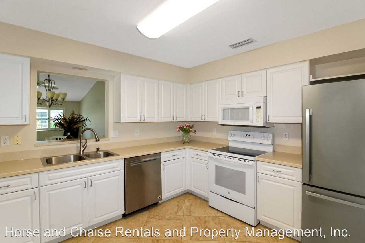 682 Ironwood Cir #121 - Photo 3 of 17