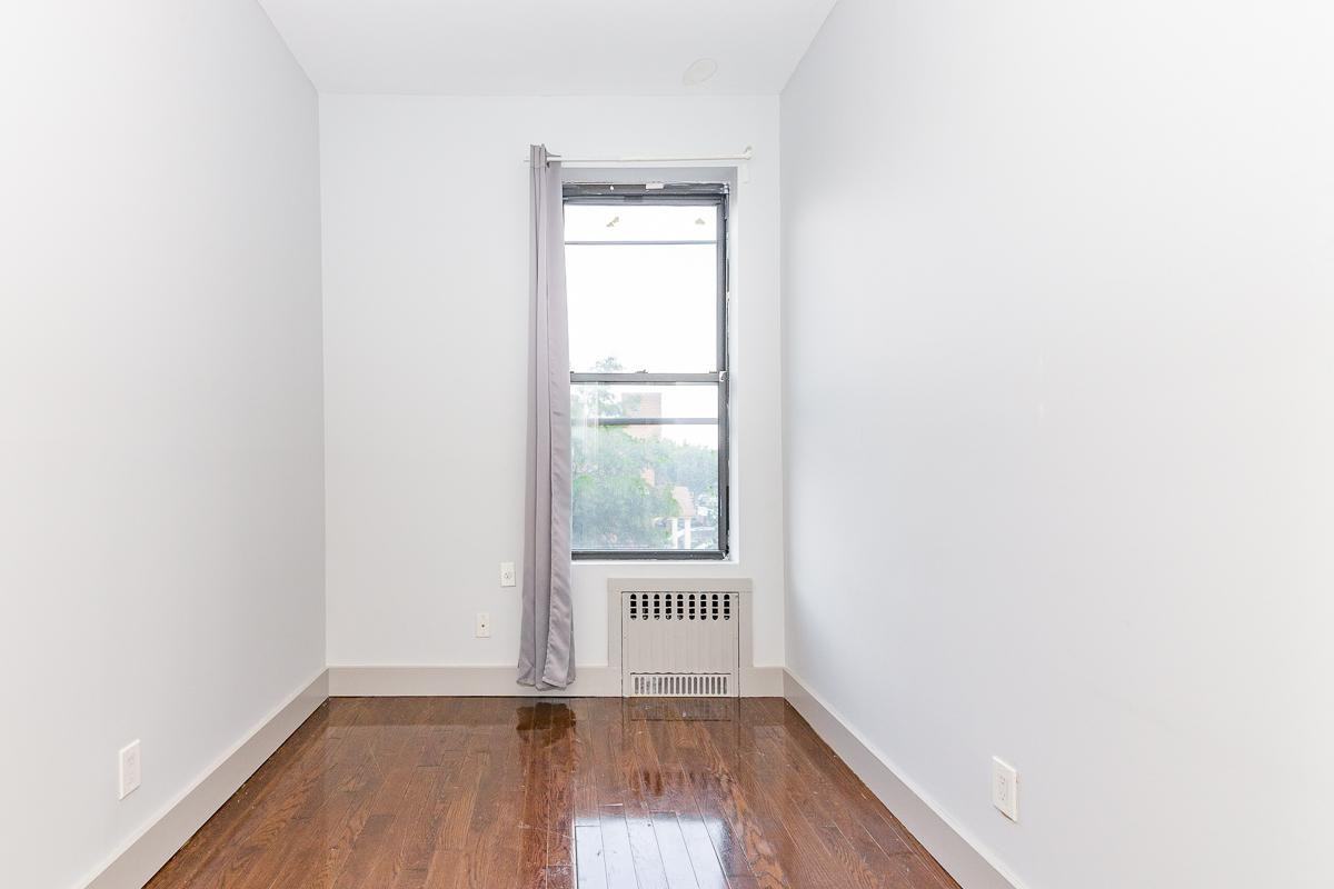 26 Wilson Ave #2L - Photo 5 of 11