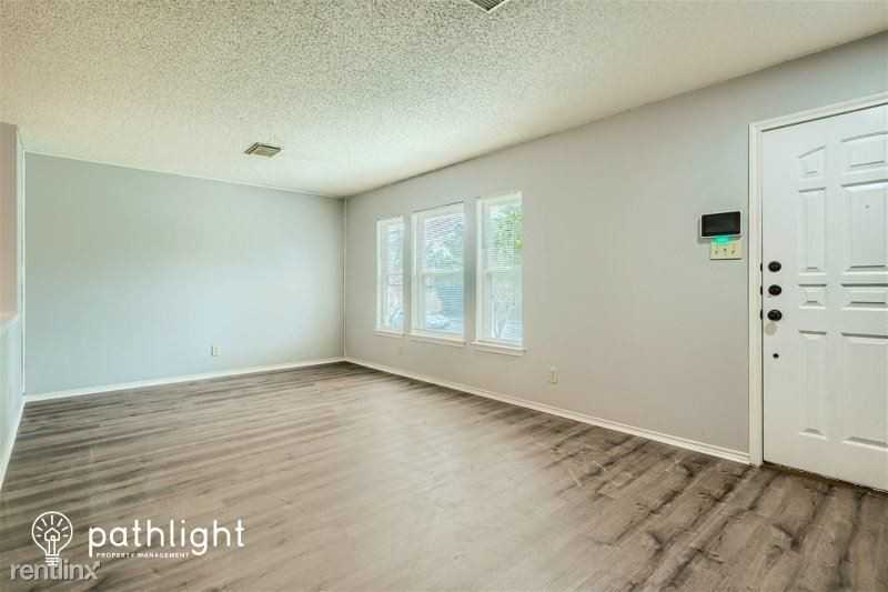 8323 Jaybrook Dr - Photo 3 of 20