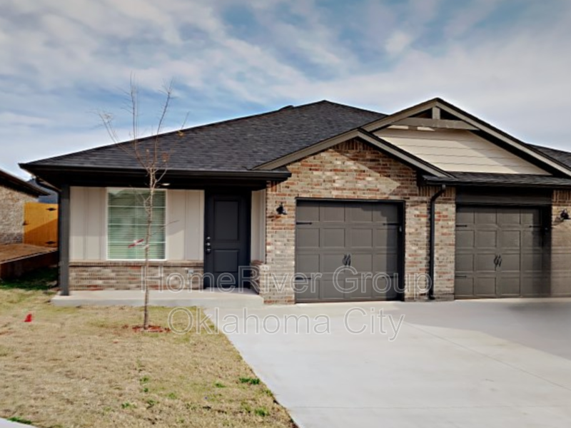 11200 Breckenridge Ln - Photo 2 of 18
