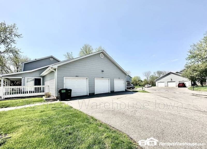 802 Nw Greenwood St #49 - Photo 2 of 23