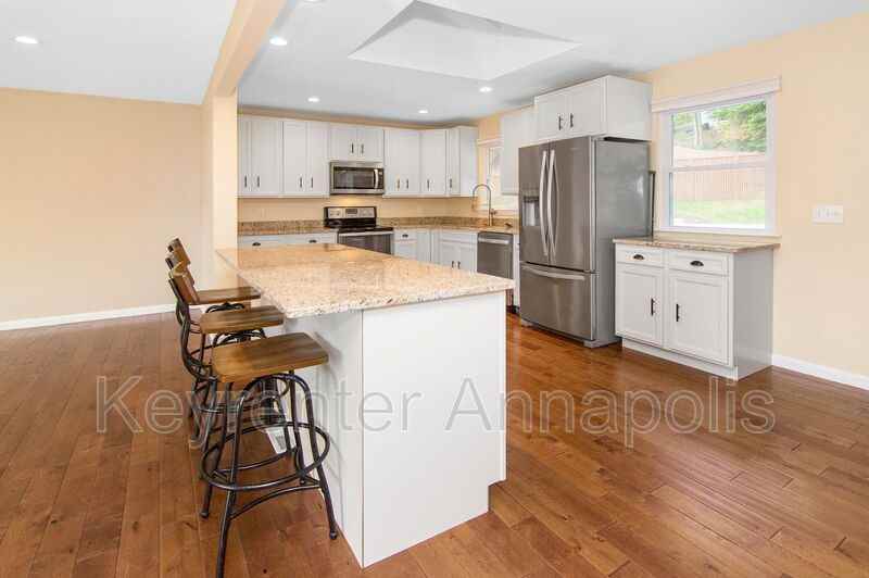 840 Valentine Vw #A - Photo 3 of 40