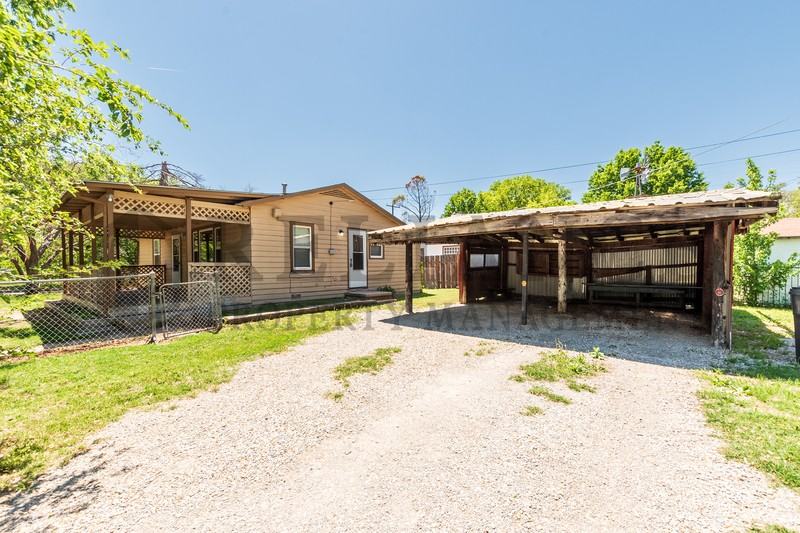 1817 S Catherine St - Photo 2 of 15