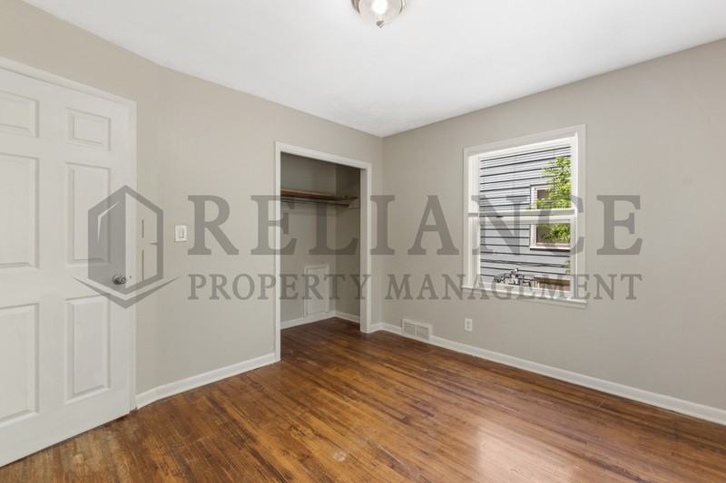 1122 S Quentin St - Photo 6 of 18