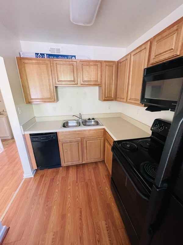 3810 E Richmond Rd #17 - Photo 2 of 9