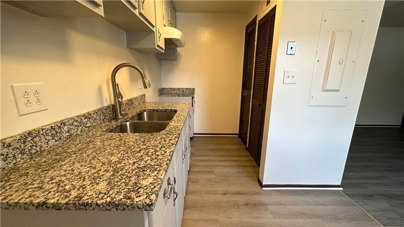 28 Pioneer Dr #1 - Photo 5 of 8