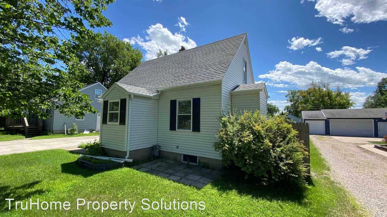 1709 7th Ave N - Photo 2 of 24