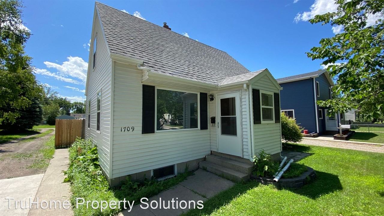 1709 7th Ave N - Photo 3 of 24