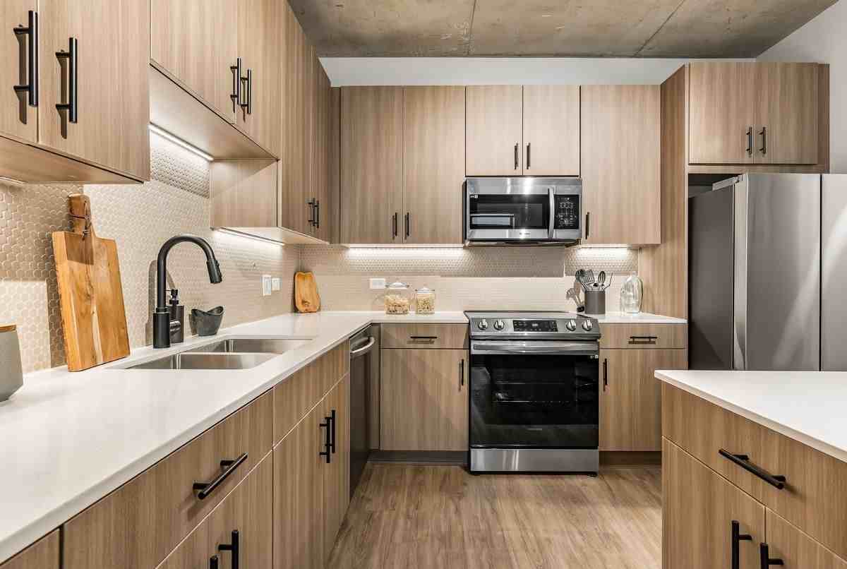 Cadence - Photo 2 of 50