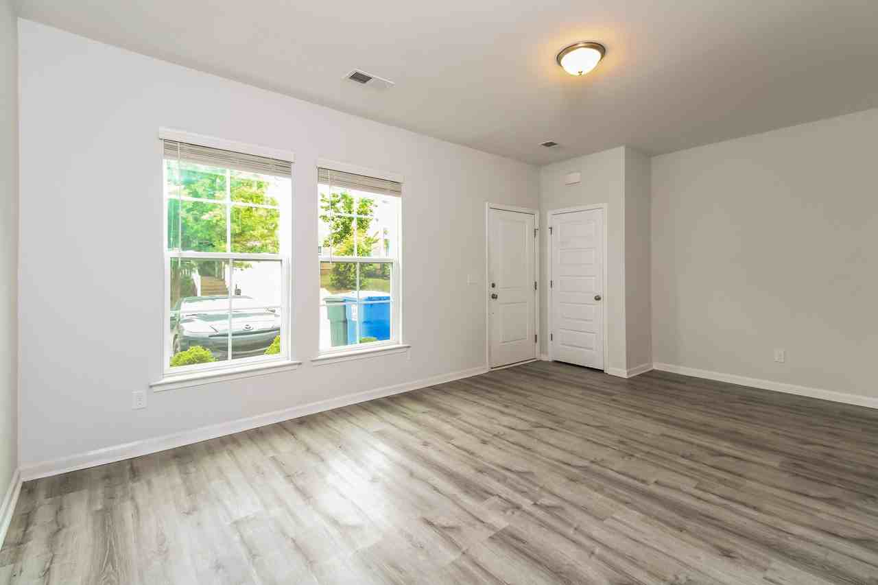 287 Northwood St - Photo 2 of 18