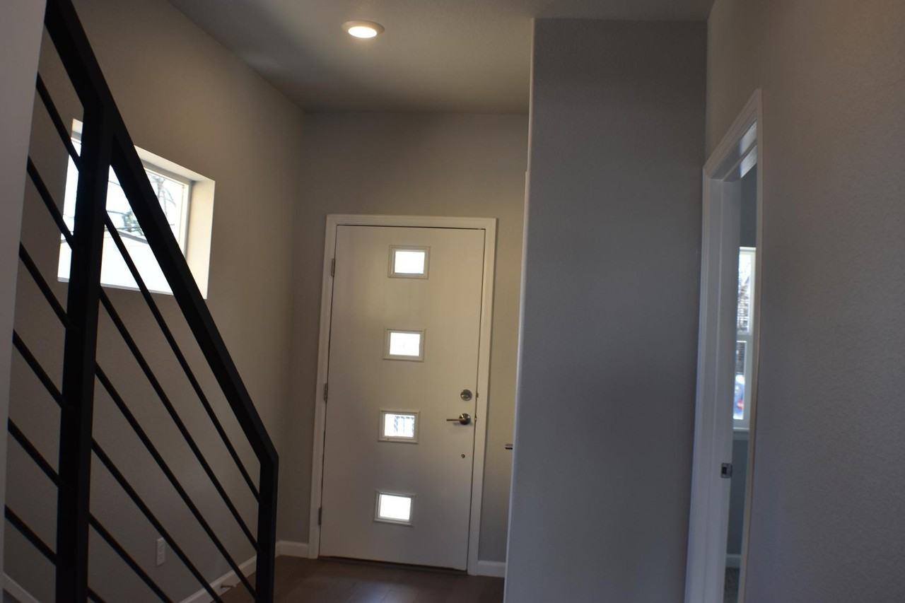 18 E St. Elmo Ave #F - Photo 3 of 35