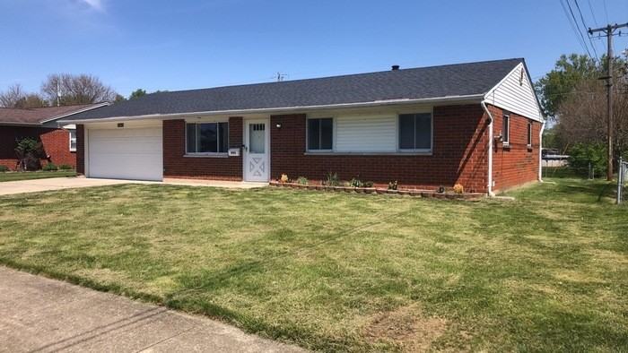 1083 Linwood Dr - Photo 3 of 39