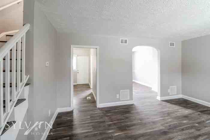 4203 Colborne Rd - Photo 3 of 14