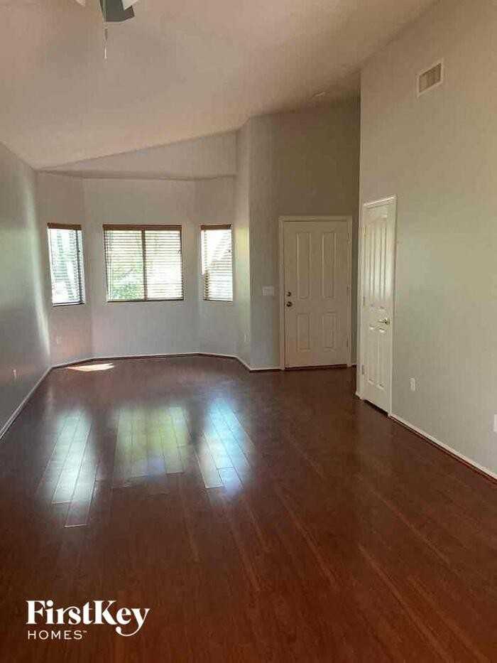 7718 W Sombrero View Ln - Photo 2 of 19