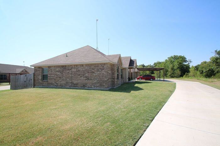 131 Sunburst Ct - Photo 2 of 20
