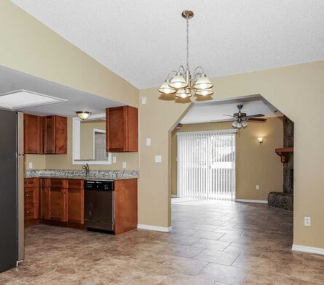 1535 Lafayette Ave #NA - Photo 3 of 5