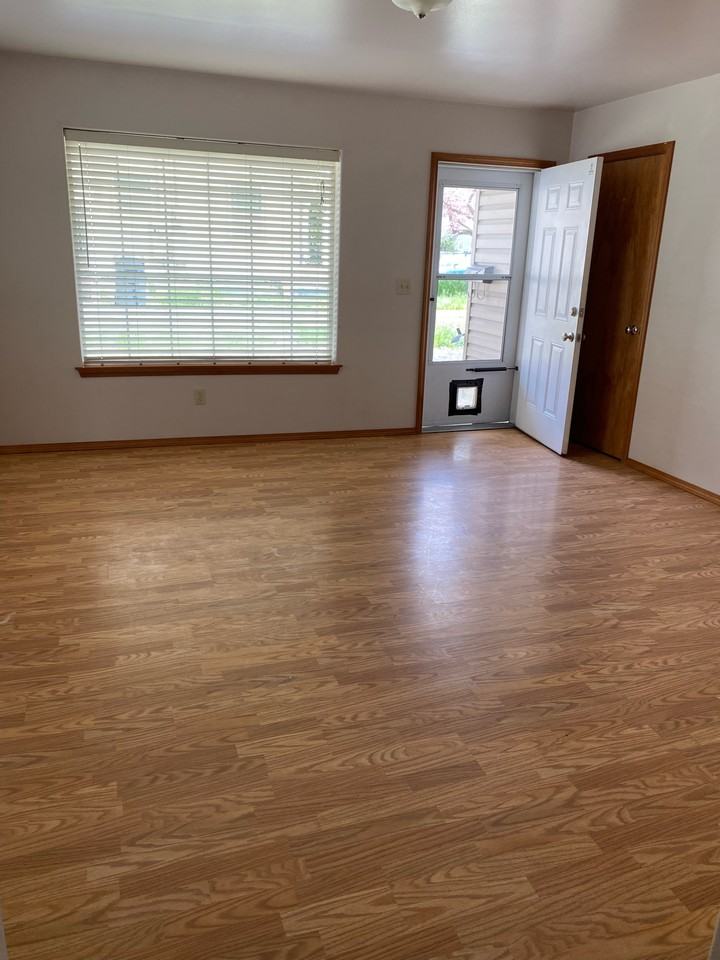 624 Sw 2nd St #2 - Photo 2 of 8