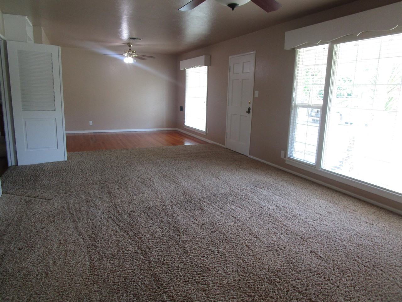 512 Neville St #1 - Photo 4 of 23