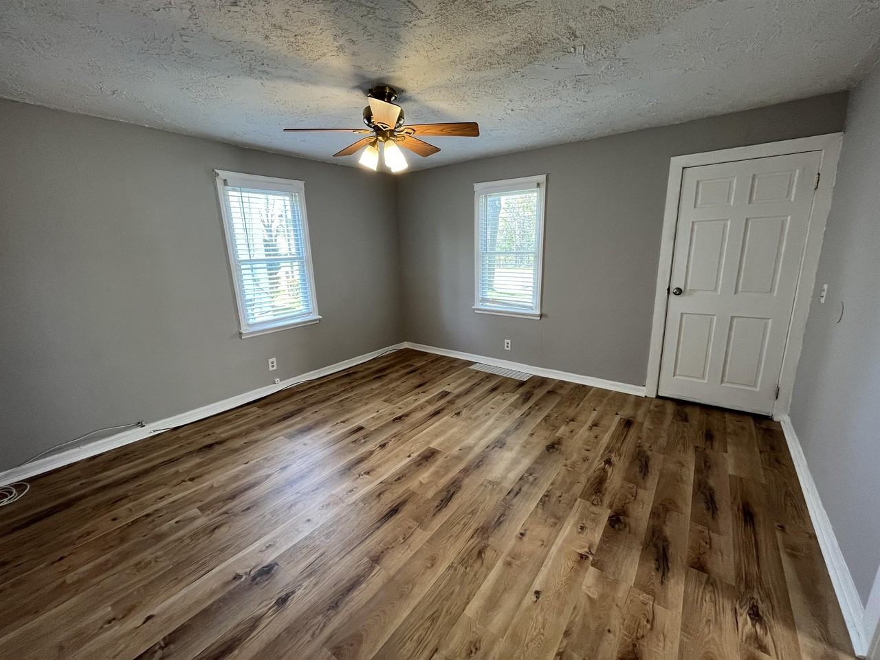 80 Charlotte St #1 - Photo 3 of 16