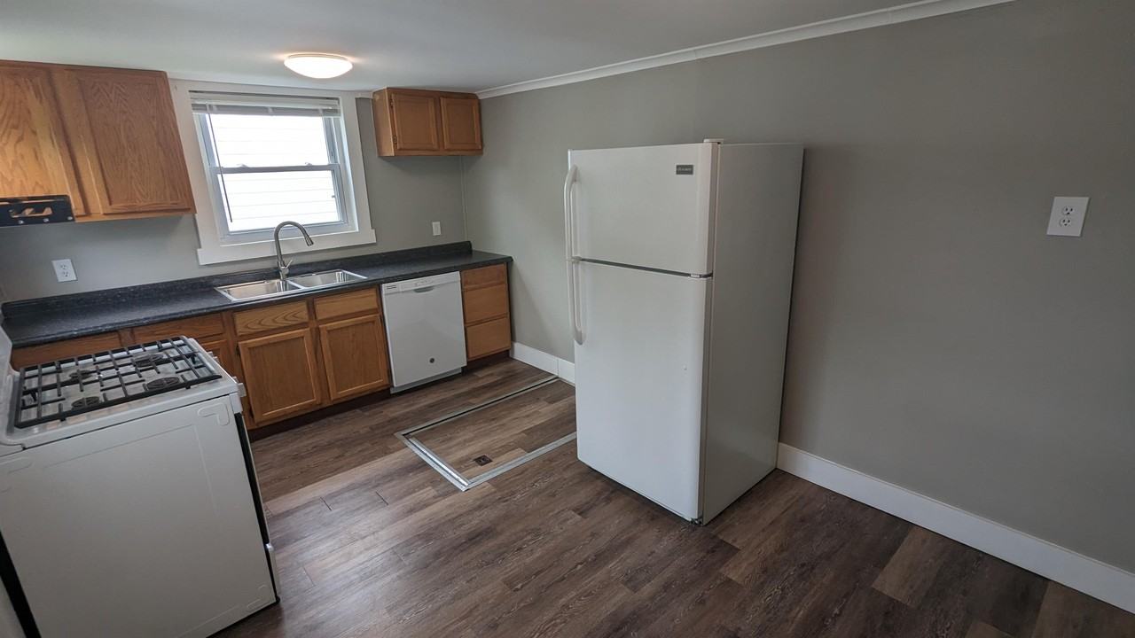 1207 Jefferson Avenue #1 - Photo 3 of 10