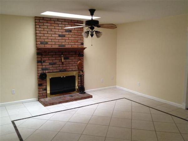 13111 Pino Ct - Photo 2 of 9