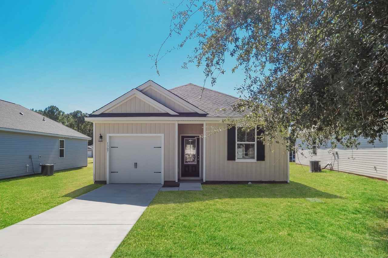 1307 Warrens Way - Photo 2 of 18