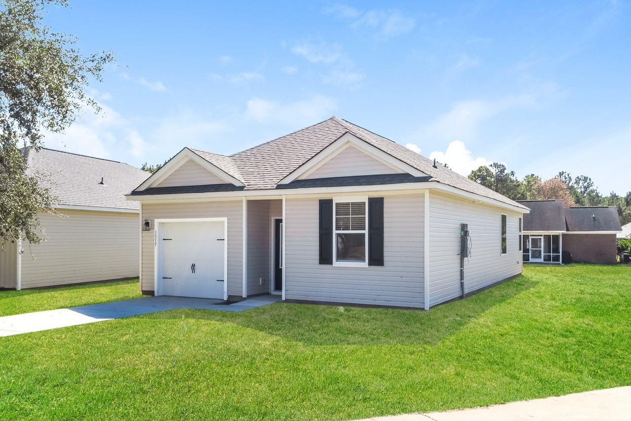 1317 Warrens Way - Photo 3 of 18