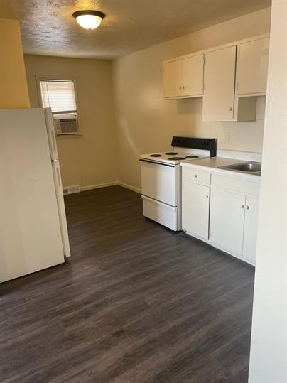 491 E 2nd St - Photo 3 of 5