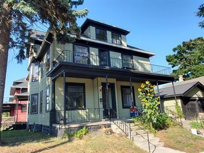 934 Saint Clair Ave - Photo 2 of 5