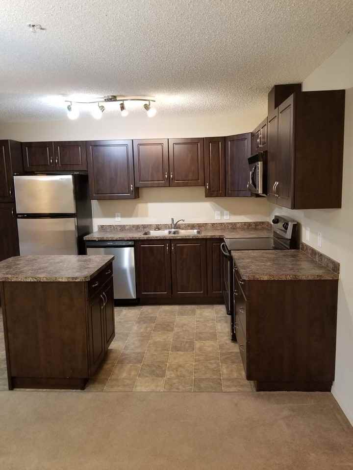 Two Bedroom Two Bathroom Located In Beautiful Oxford Bay With