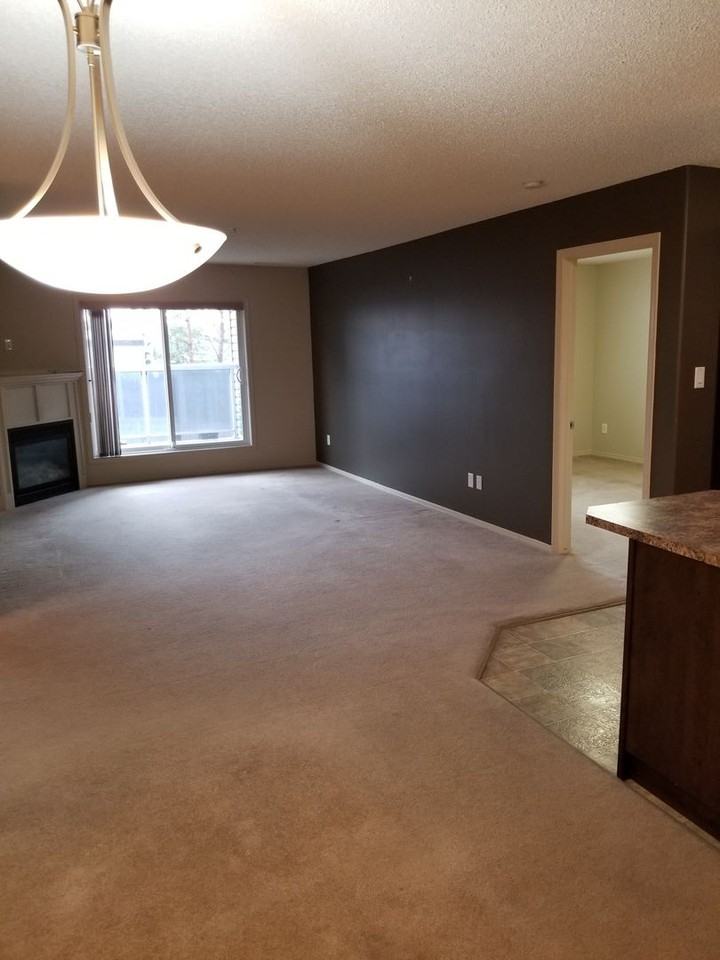 Two Bedroom Two Bathroom Located In Beautiful Oxford Bay With