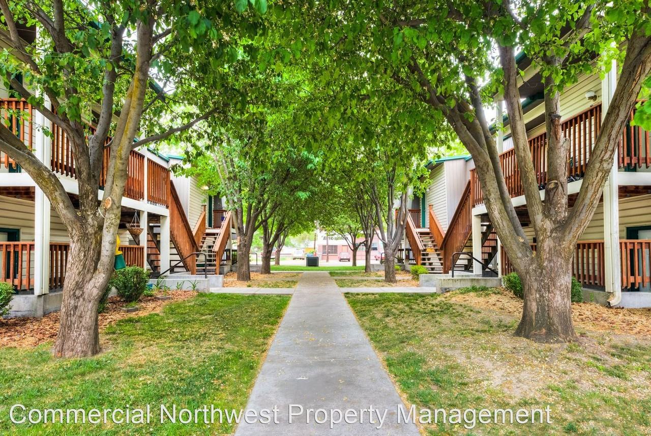 Kootenai Street Apartments - Photo 2 of 11