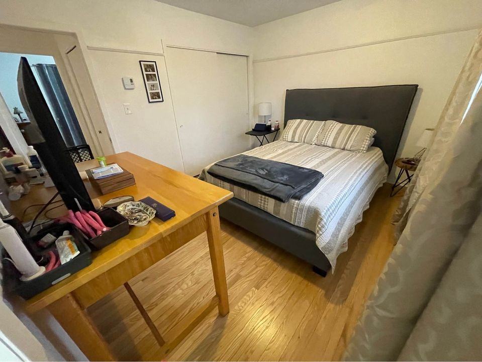 78 Cliff Crescent - Photo 2 of 12