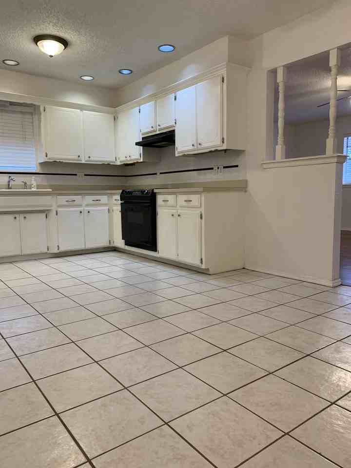 8825 Nw 80th St #NA - Photo 3 of 21