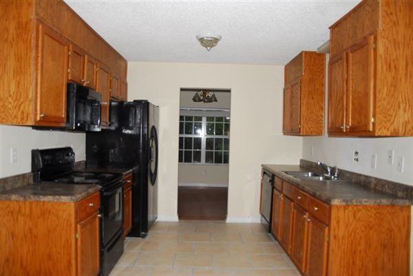 10355 Pin Oak Dr - Photo 2 of 3