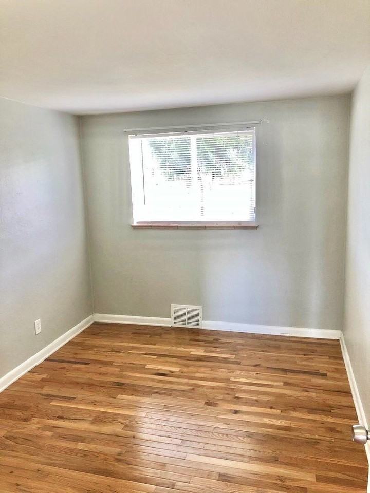 6704 W 37th Pl - Photo 2 of 7