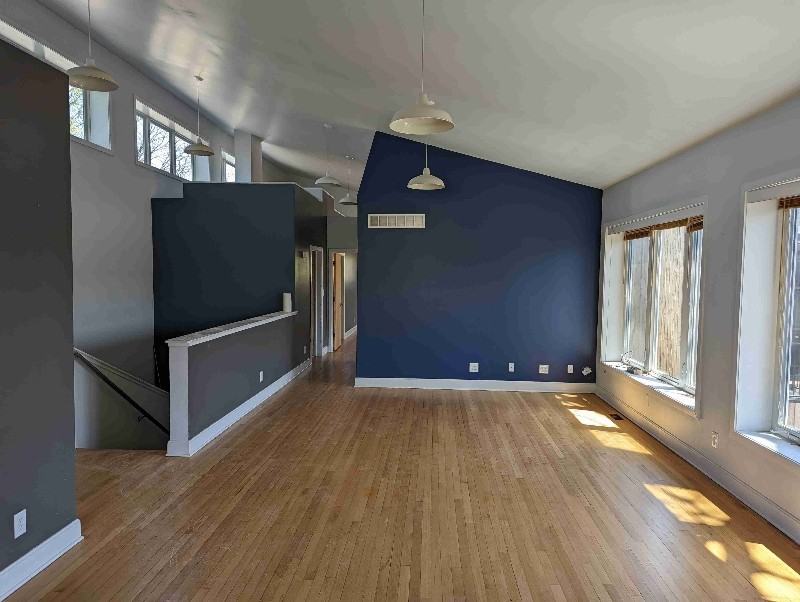 3258 Gillham Rd - Photo 3 of 4