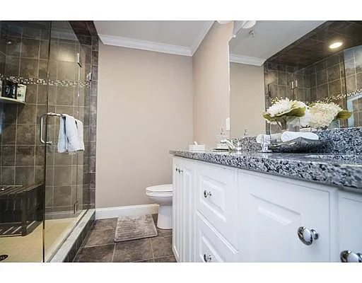 22 Highland Rd #30 - Photo 2 of 15