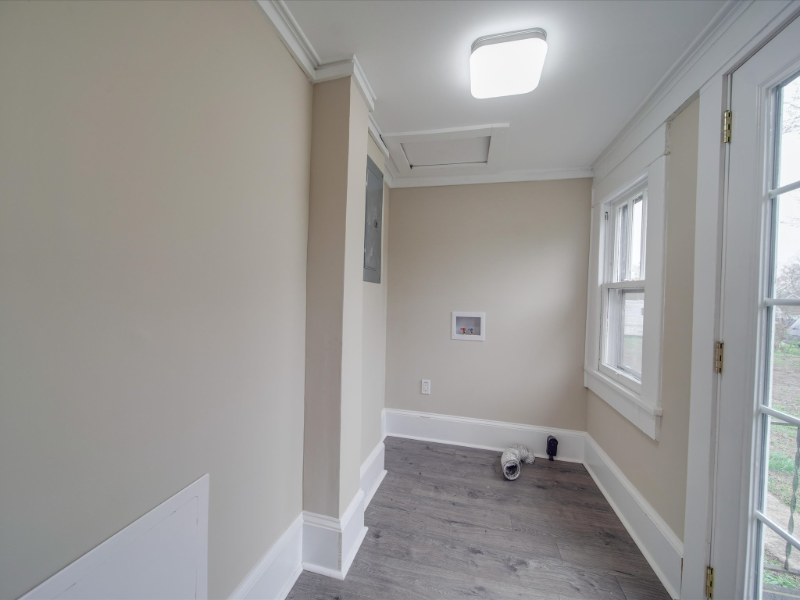 1612 N Lee St - Photo 3 of 11