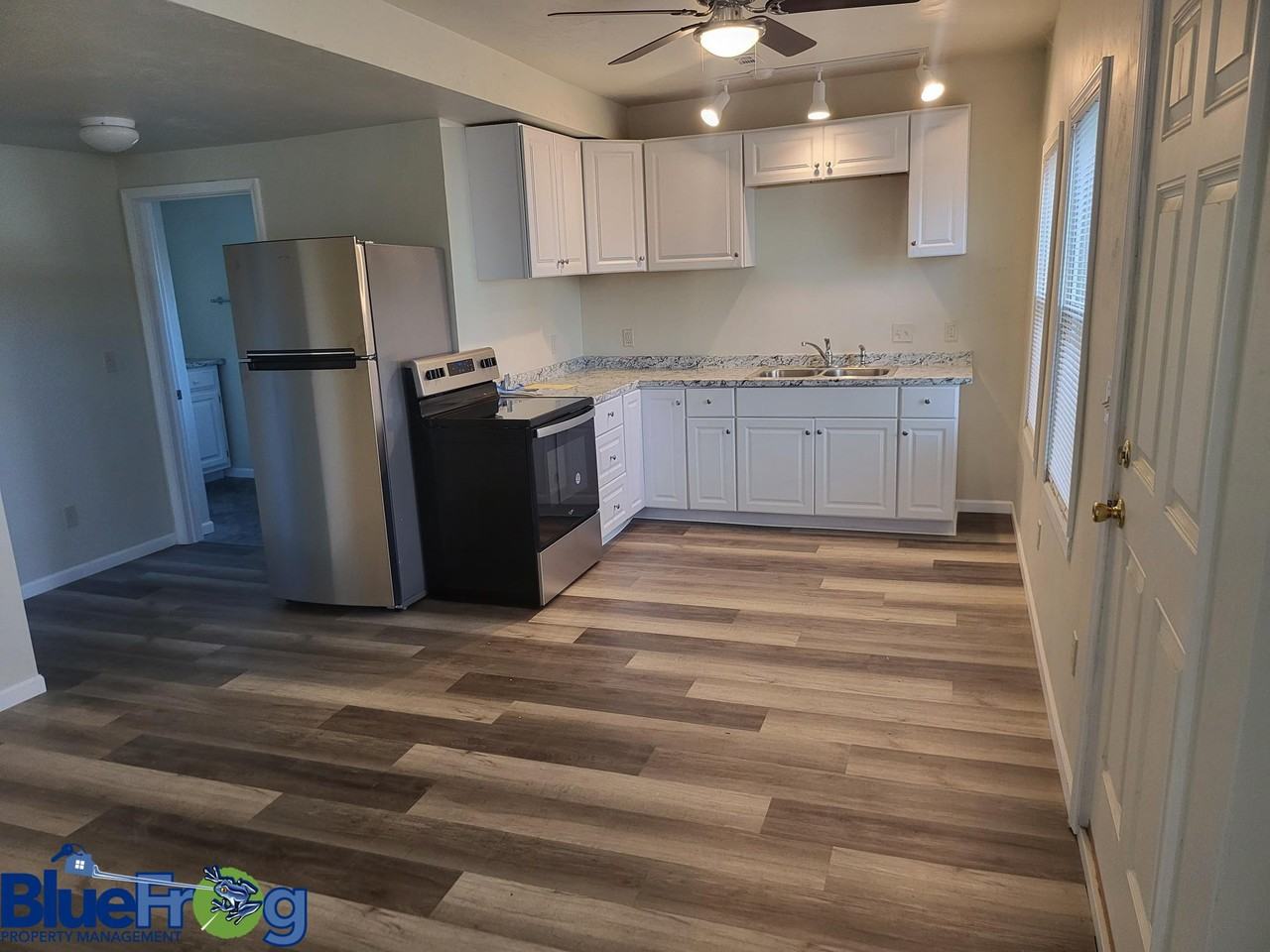 1215 University Ave Lowr - Photo 3 of 17