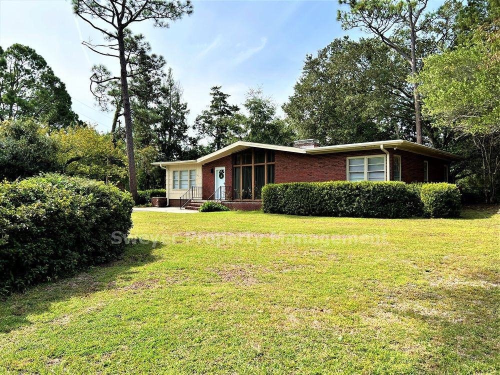 221 Forest Rd - Photo 2 of 22