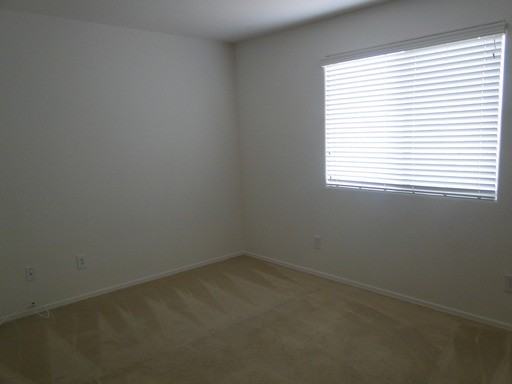 3261 E Mead Ct - Photo 2 of 7