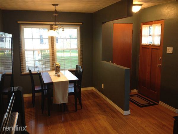 106 N 6th St - Photo 3 of 10