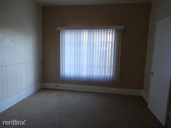 253 S Inez St - Photo 3 of 10