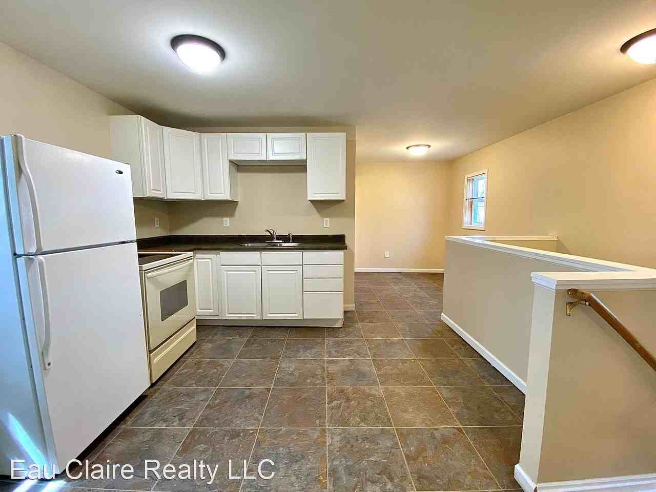 2332/2332 1/2 3rd St. - Photo 2 of 19